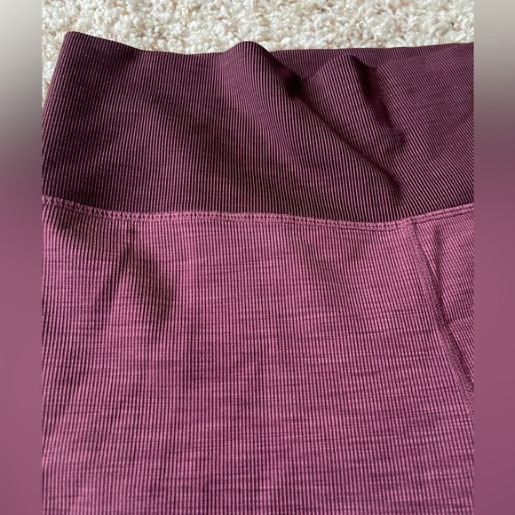 Vuori ribbed studio leggings. - Picture 2 of 5